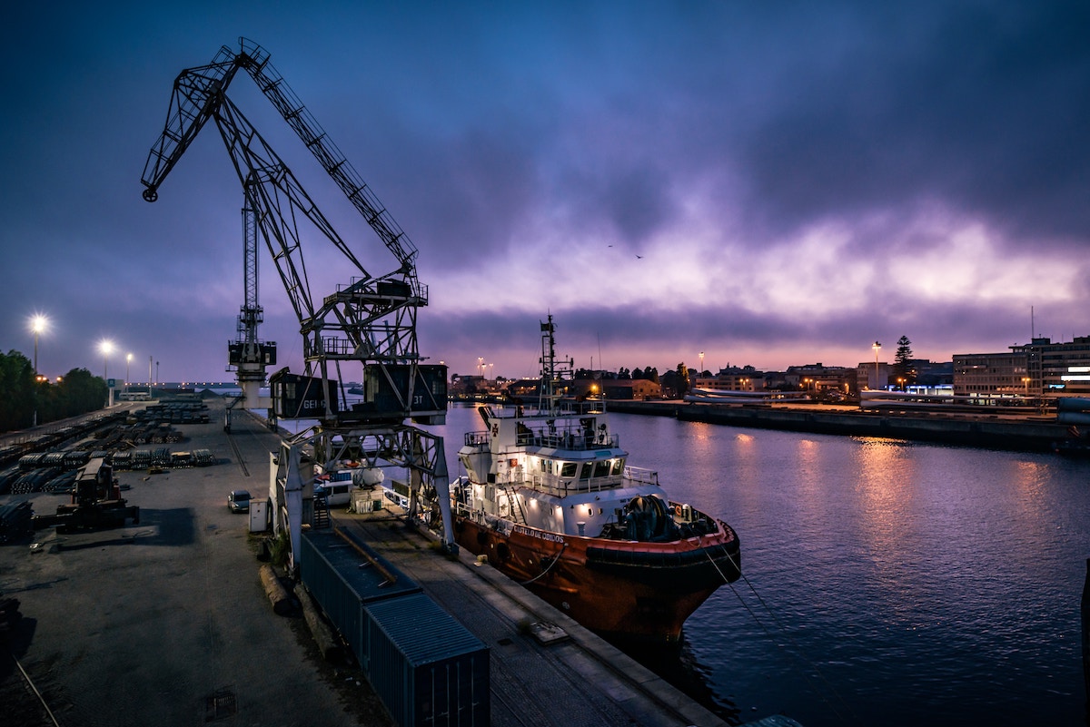 Chauffeur transportation for maritime and offshore travel